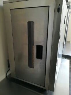 Bradley Professional Smoker BS1019 / Elektro Räucherofen 10 Bradley Professional Smoker BS1019 / Elektro Räucherofen -Grillen im Freien 20092 bradley smoker bs1019 seitliche tuer