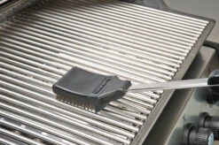 Broil King Grillbürste 47cm Edelstahlborsten Mit Spritzschutz + Ersatzkopf -Grillen im Freien 6692 Broil King Reinigungsbuerste 64014 3 1607696946