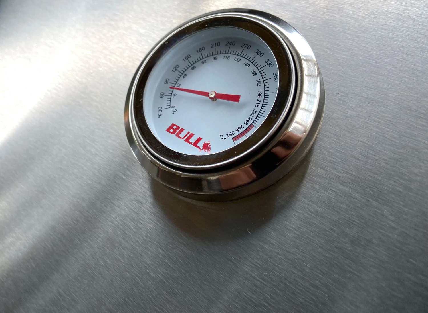 BULL Brahma - Gasgrill Mit Infrarot Backburner Und Rotisserie 4 BULL Brahma - Gasgrill Mit Infrarot Backburner Und Rotisserie – Bild 2