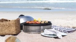 Cobb Grill Supreme Deluxe 2.0 Holzkohlegrill - Modell 2023 -Grillen im Freien Cobb Grill Supreme Deluxe 2 0 Strand