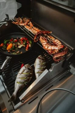 Enders Gasgrill Kansas II Pro 4 SIK Profi Turbo 35 Enders Gasgrill Kansas II Pro 4 SIK Profi Turbo -Grillen im Freien Enders Gasgrill Kansas II Pro 4 SIK Profi Turbo Warmhalterost