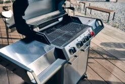 Enders Gasgrill Monroe Pro 4 SIK Turbo -Grillen im Freien Enders Gasgrill Monroe Pro 4 SIK Turbo grosse Grillflaeche