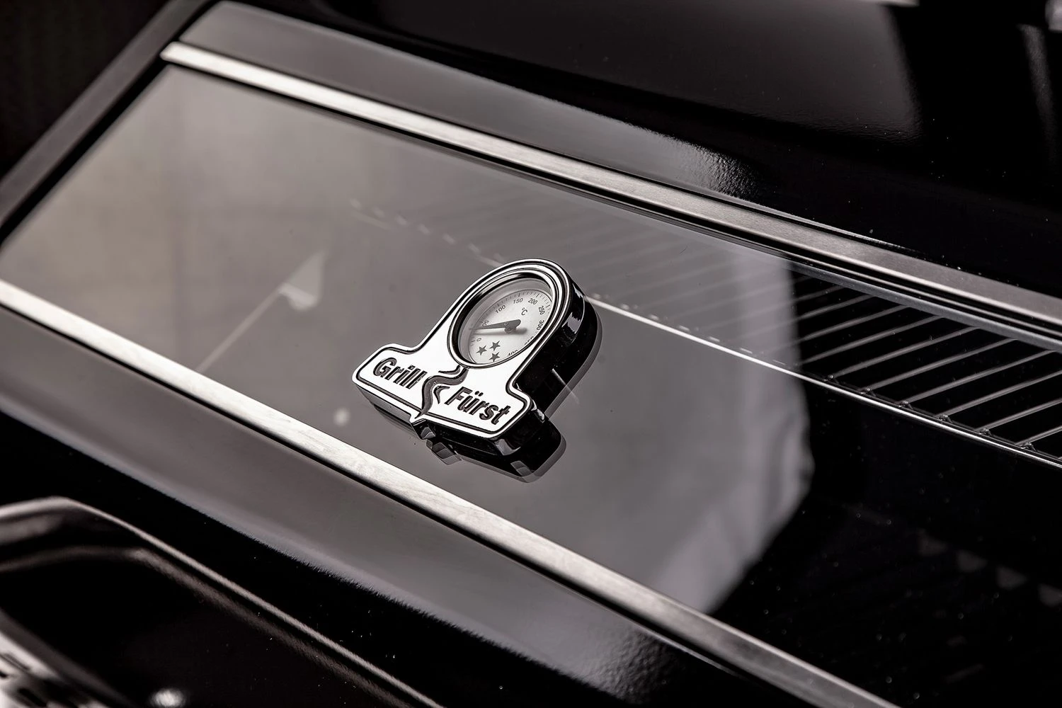 Grillfürst G621E 6-Brenner Edelstahl-Gasgrill - Eintracht Frankfurt Edition - Edelstahlroste 7 Grillfürst G621E 6-Brenner Edelstahl-Gasgrill - Eintracht Frankfurt Edition - Edelstahlroste – Bild 5