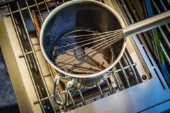 Grillfürst G520E 5-Brenner Gasgrill Mit Hochtemperaturbrenner, Heckbrenner Und Edelstahl Rosten - X-DEAL Inkl. Zubehörpaket 38 Grillfürst G520E 5-Brenner Gasgrill Mit Hochtemperaturbrenner, Heckbrenner Und Edelstahl Rosten - X-DEAL Inkl. Zubehörpaket -Grillen im Freien Grillfuerst Gasgrill G520E Seitenbrenner Topf 1