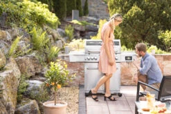 Grillfürst G521G Smart Grill - Mit Automatischer Temperatursteuerung, Hochtemperaturbrenner, Heckbrenner Und Gusseisen Rosten -Grillen im Freien Grillfuerst Smartgrill Edelstahlgrill G521G Smart