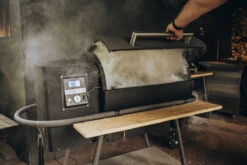 Moesta Pelletgrill Sheriff Inklusive Bambus Ablagebrett - Modell 2023 15 Moesta Pelletgrill Sheriff Inklusive Bambus Ablagebrett - Modell 2023 -Grillen im Freien Moesta Pelletgrill Sheriff Anwendung