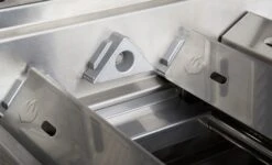 Napoleon Prestige Pro 825-3 Edelstahl Gasgrill Inkl. Drehspieß Und Bodenbeleuchtung + Gratis Napoleon TravelQ PRO285 Kompakt Gasgrill -Grillen im Freien Napoleon Prestige Pro SearPlates Brennerabdeckung 02