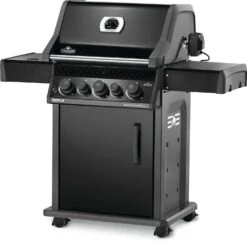 Napoleon Rogue 425 Gasgrill - All Black - Mit Seitenbrenner - Hero Modell 2023 Mit Heckbrenner Inkl. Drehspieß, Abdeckhaube Und Grillplatte 25 Napoleon Rogue 425 Gasgrill - All Black - Mit Seitenbrenner - Hero Modell 2023 Mit Heckbrenner Inkl. Drehspieß, Abdeckhaube Und Grillplatte -Grillen im Freien Napoleon Rogue 425 Gasgrill Hero seitlich