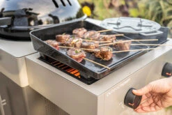 Outdoorchef Plancha Für Blazing Zone / Cooking Zone Für Davos/Arosa/Lugano Evo -Grillen im Freien Outdoorchef Arosa 570 G Blazing Zone Plancha klein