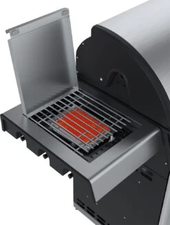 Outdoorchef Dualchef 325 G Gasgrill Mit Seitenkocher + BLAZING ZONE Infrarotbrenner -Grillen im Freien Outdoorchef Blazing Zone Dualchef 18 212 80 eingeschaltet