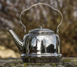 Petromax Teekessel Tk2 (3 Liter) 10 Petromax Teekessel Tk2 (3 Liter) -Grillen im Freien Petromax Edelstahl Teekessel 3000ml Lifestyle01