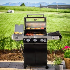Rösle Gasgrill Videro G3-S VARIO+ Schwarz - Modell 2023 -Grillen im Freien Roesle Gasgrill Videro G3 S Mood 2