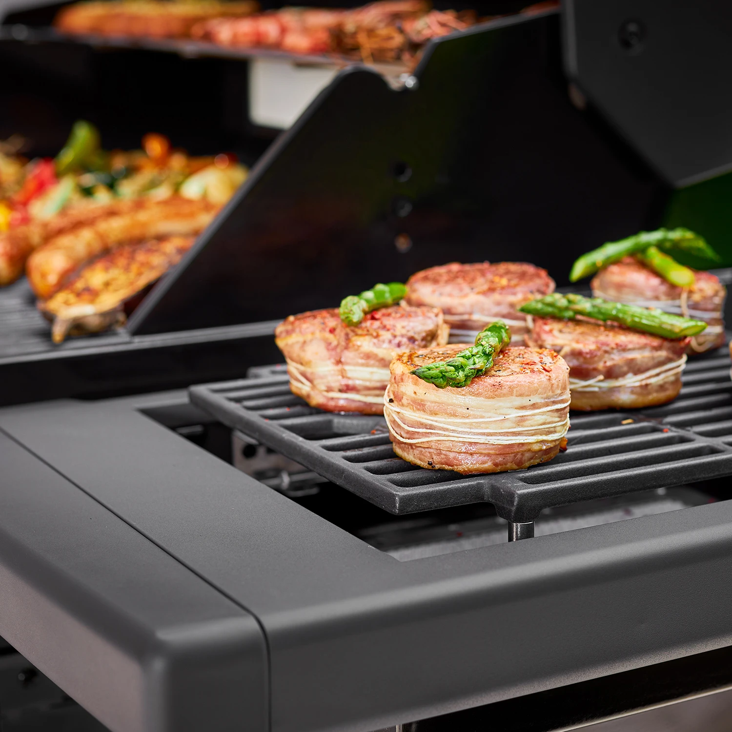 Rösle Gasgrill Magnum PRO G3 - X-DEAL Inkl. Abdeckhaube, Gusseisen Grillplatte Und Drehspieß - Modell 2023 8 Rösle Gasgrill Magnum PRO G3 - X-DEAL Inkl. Abdeckhaube, Gusseisen Grillplatte Und Drehspieß - Modell 2023 – Bild 6