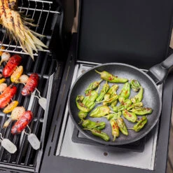 Rösle Gasgrill Videro G4-S Vario+ Nero Matt-schwarz - Modell 2023 -Grillen im Freien Roesle Videro Gasgril G4 S NERO Seitenkocher