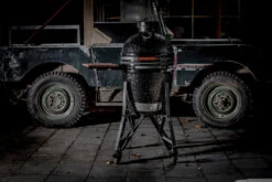 The Bastard Keramikgrill Classic Medium - Complete - Schwarz Glänzend - Modell 2023 -Grillen im Freien The Bastard Classic Medium Untergestell Seitentischel