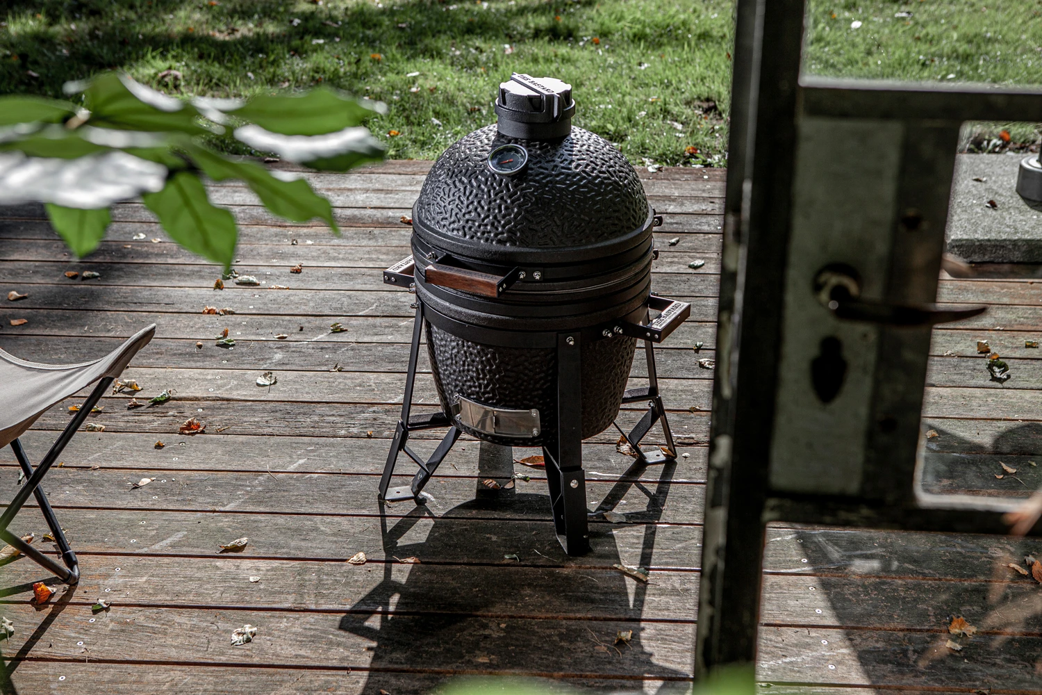 The Bastard Keramikgrill Urban Compact - Schwarz Matt - Modell 2023 3 The Bastard Keramikgrill Urban Compact - Schwarz Matt - Modell 2023