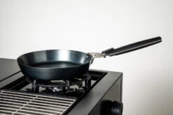 Outdoorchef Carbonstahl Pfanne Ø 28 Cm -Grillen im Freien outdoorchef carbonstahl pfanne grill 14 491 47