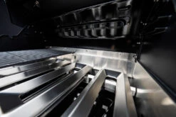 Outdoorchef Dualchef 425 G BZ Gasgrill Mit Blazing Zone Infrarotbrenner + DGS Gusseisen Grillrost 2 Stk.+ DGS Gemüse Grillrost 2 Stk. -Grillen im Freien outdoorchef dualchef 425 g flammenschutzbleche 18 700 16 1