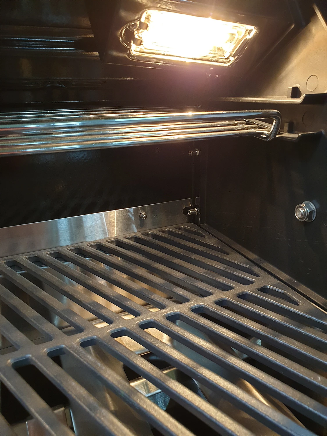 Outdoorchef Dualchef S 325 G Edelstahl Gasgrill 5 Outdoorchef Dualchef S 325 G Edelstahl Gasgrill – Bild 3